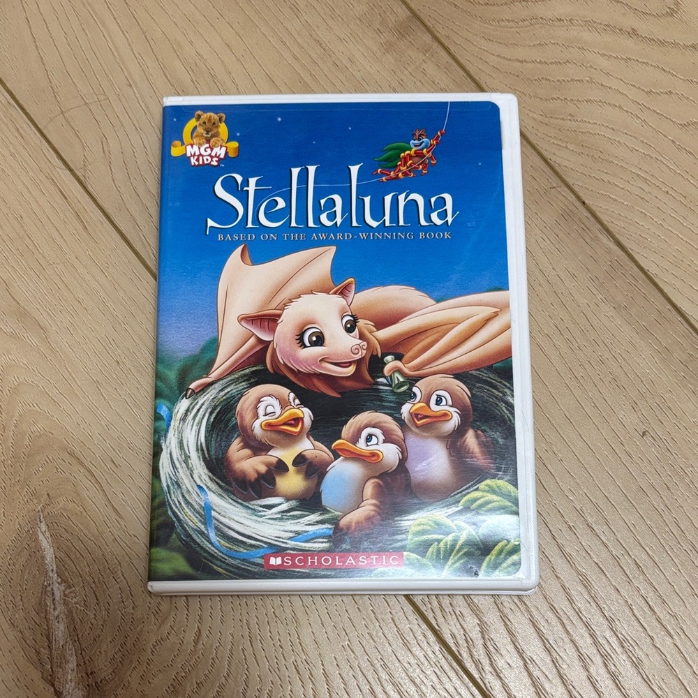 Scholastic Stellaluna DVD with Blue and Brown Cover